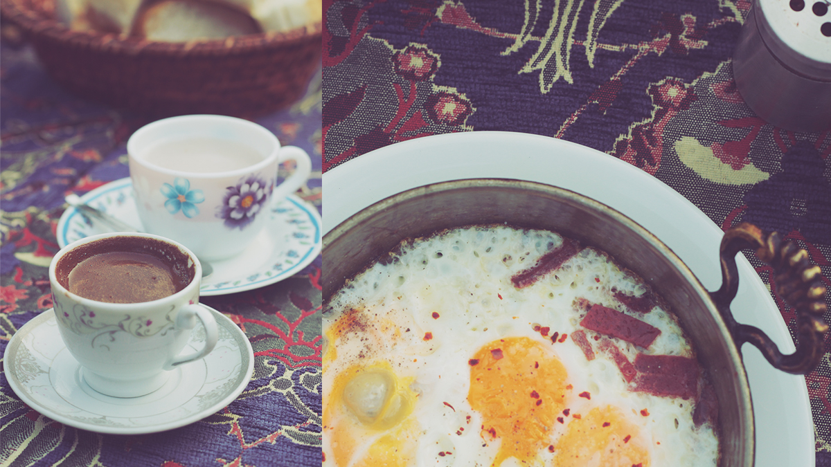 istanbul_traditional salep drink and eggs