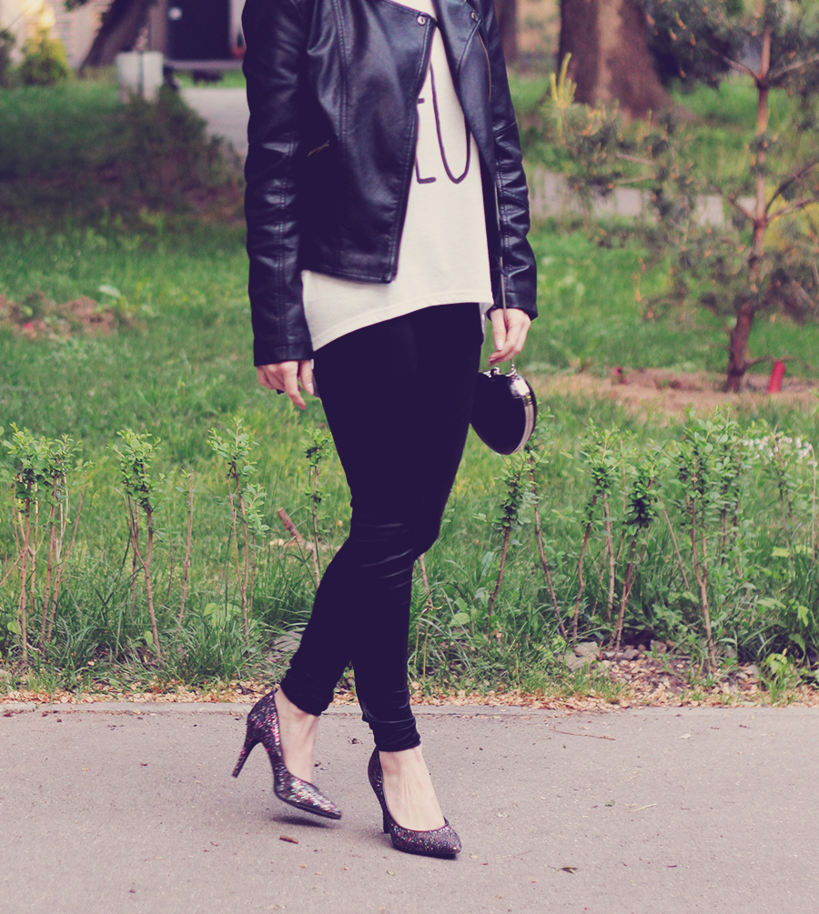 leather_jacket_and_high_heels_2