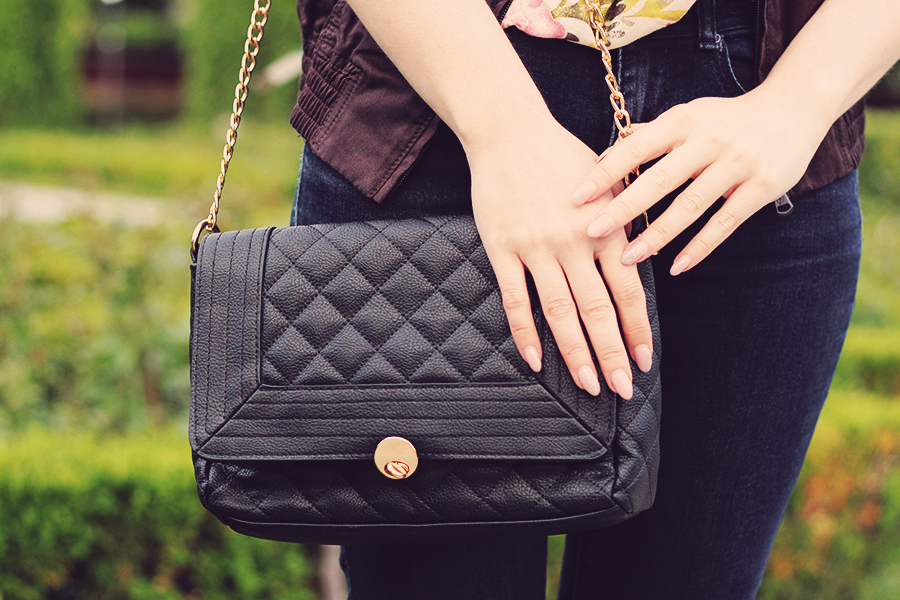quilted_clutch_with_chain