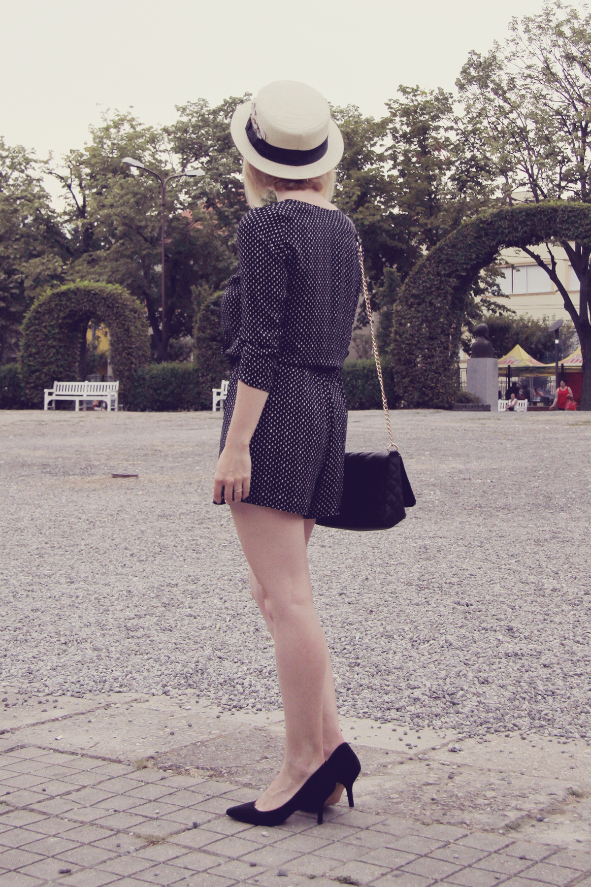 straw boater hat and romper6