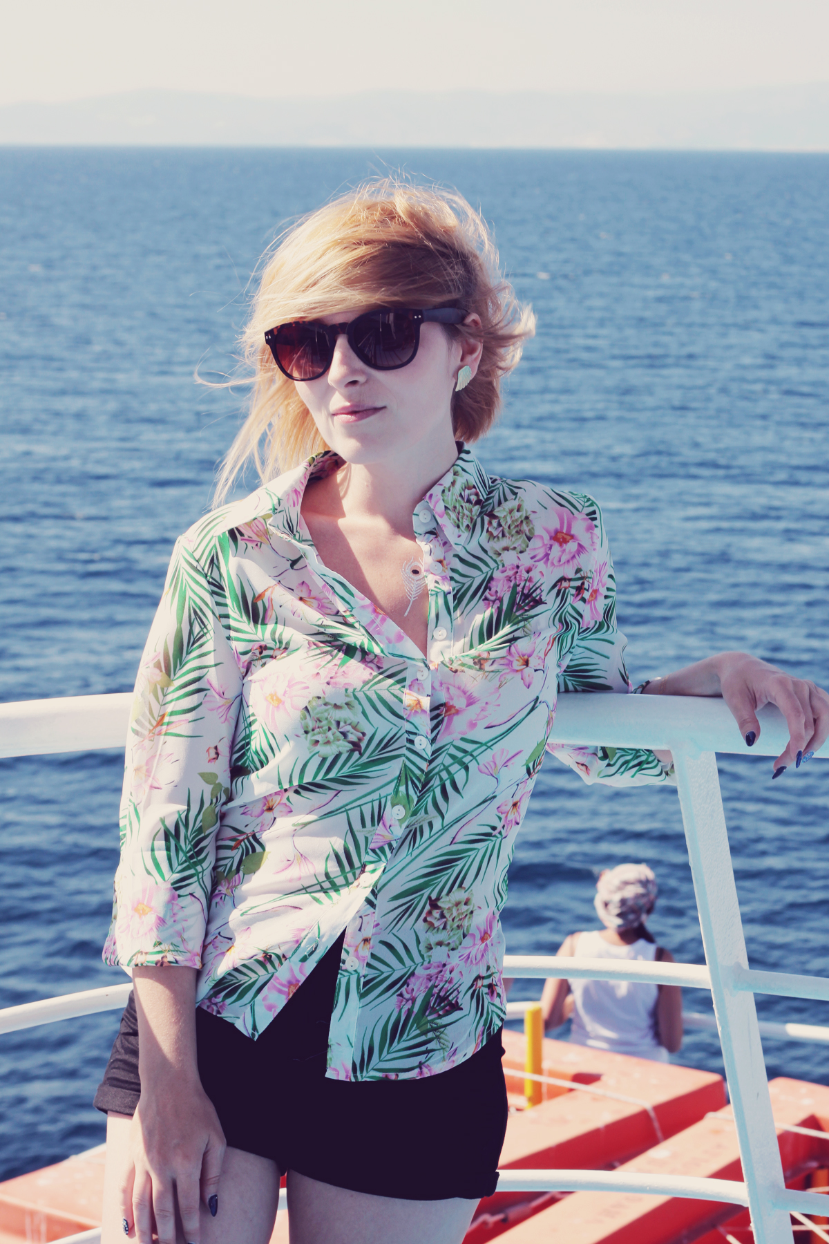 ferry thasos_summer shirt and shorts3