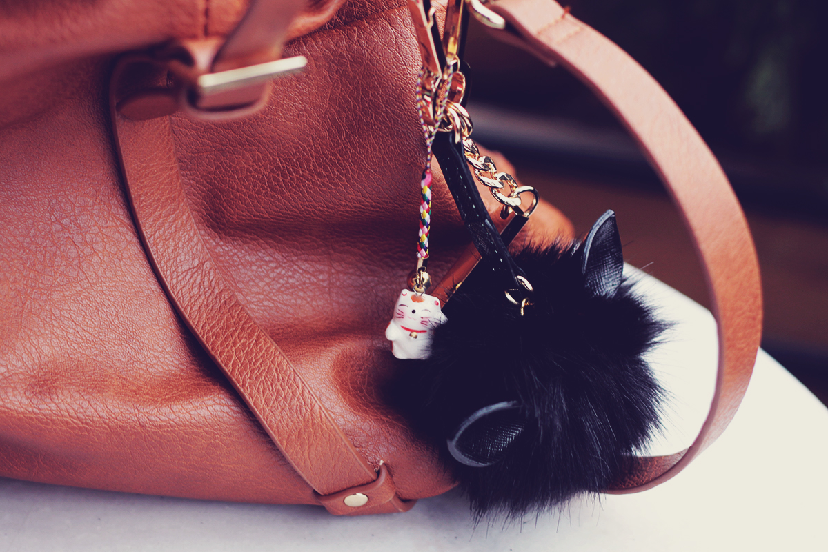 bag kitty charm and pompom