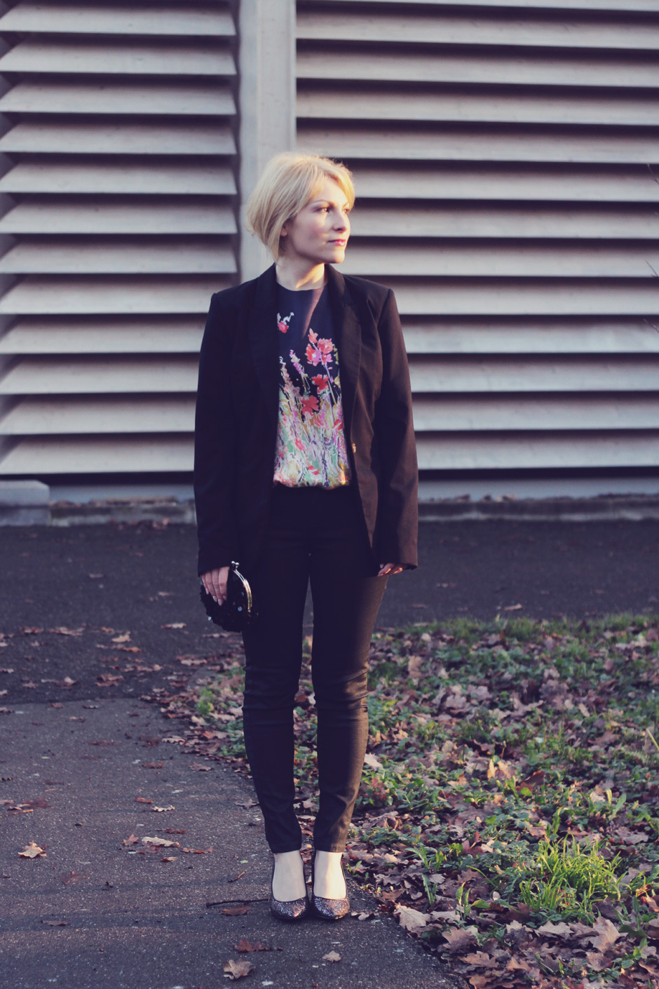 Holiday Look – The Floral Silk Blouse and Black Blazer – The Casual Cat