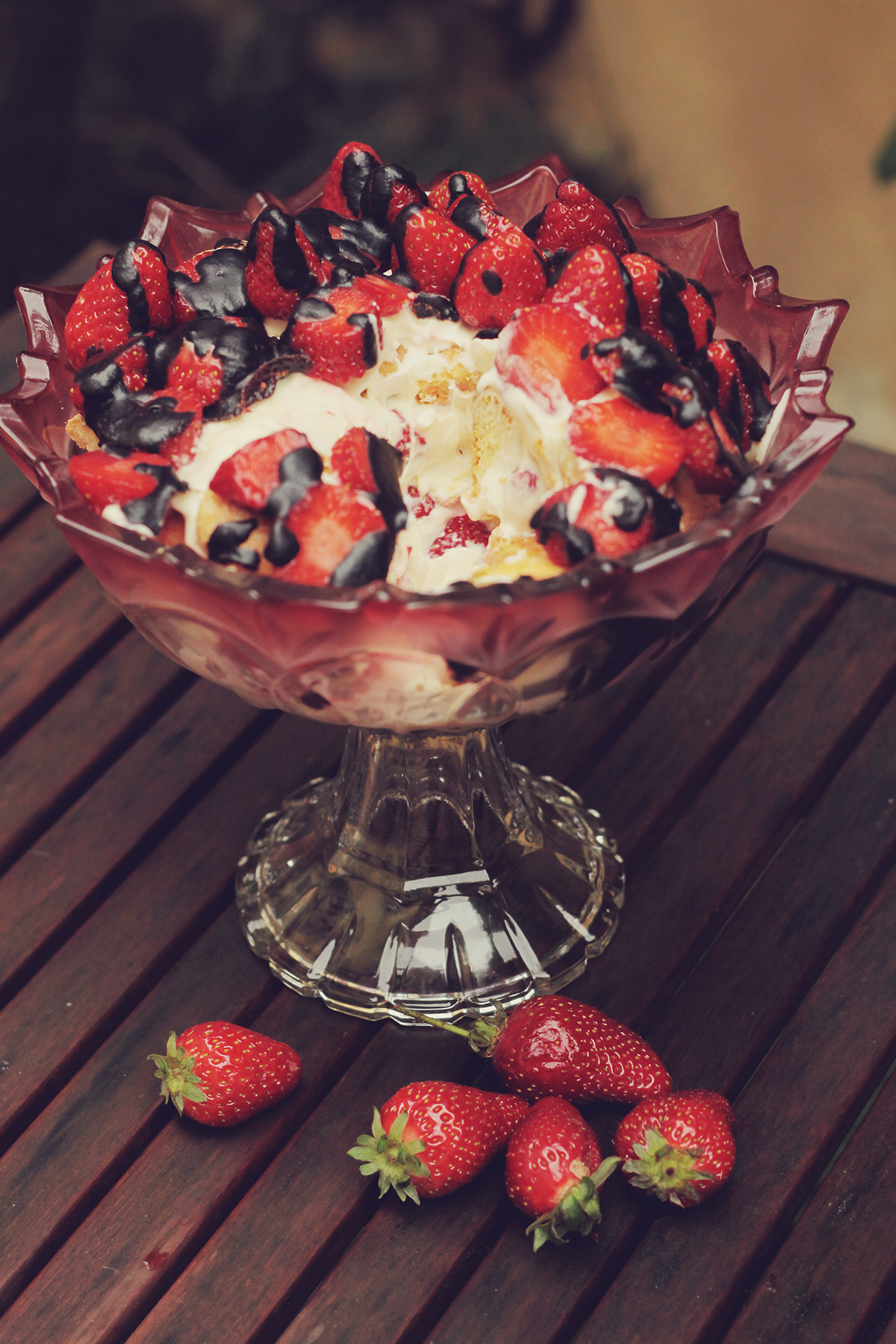 20 minute mascarpone cream and strawberries dessert