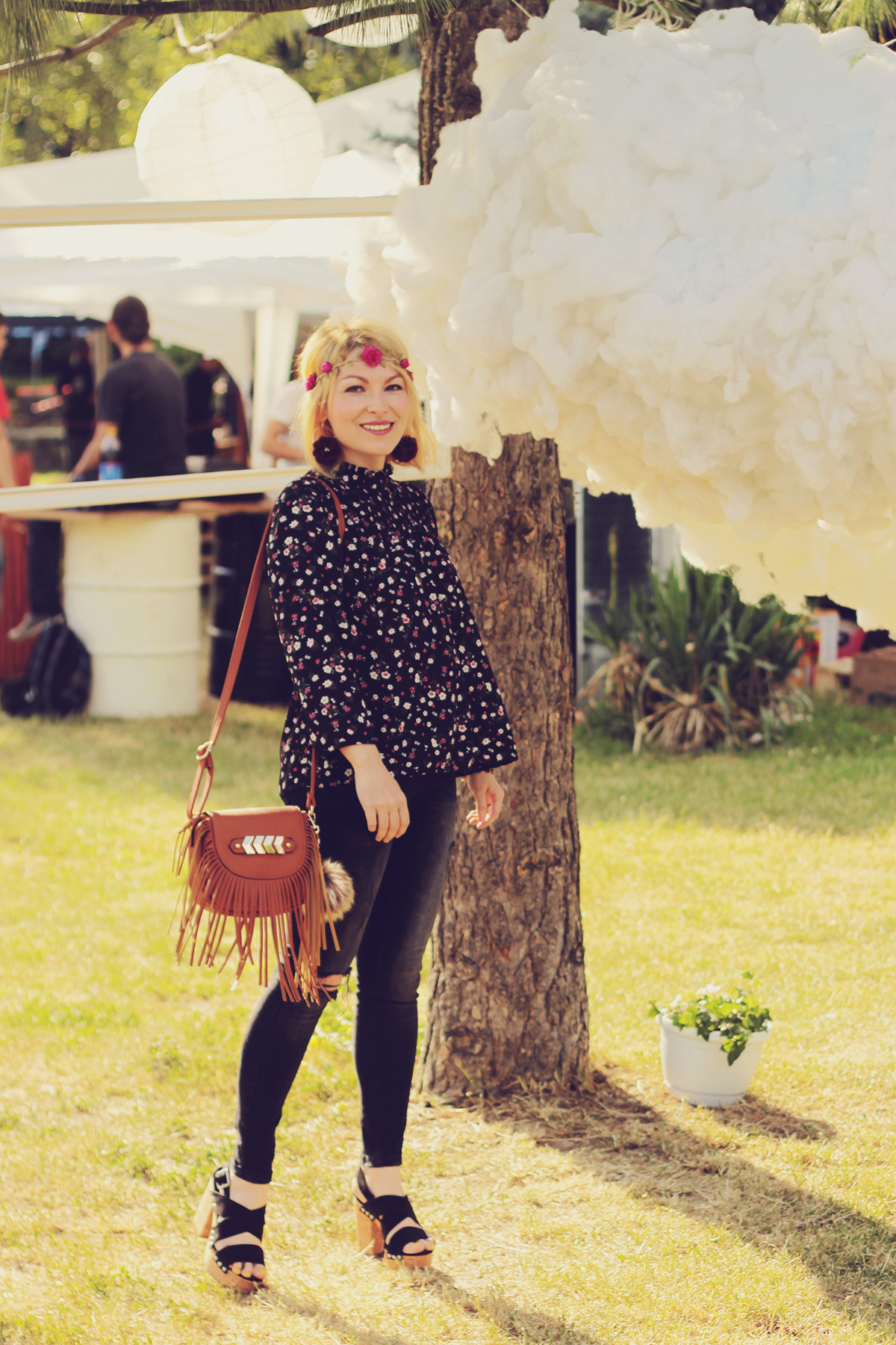 festival look_florals and fringes
