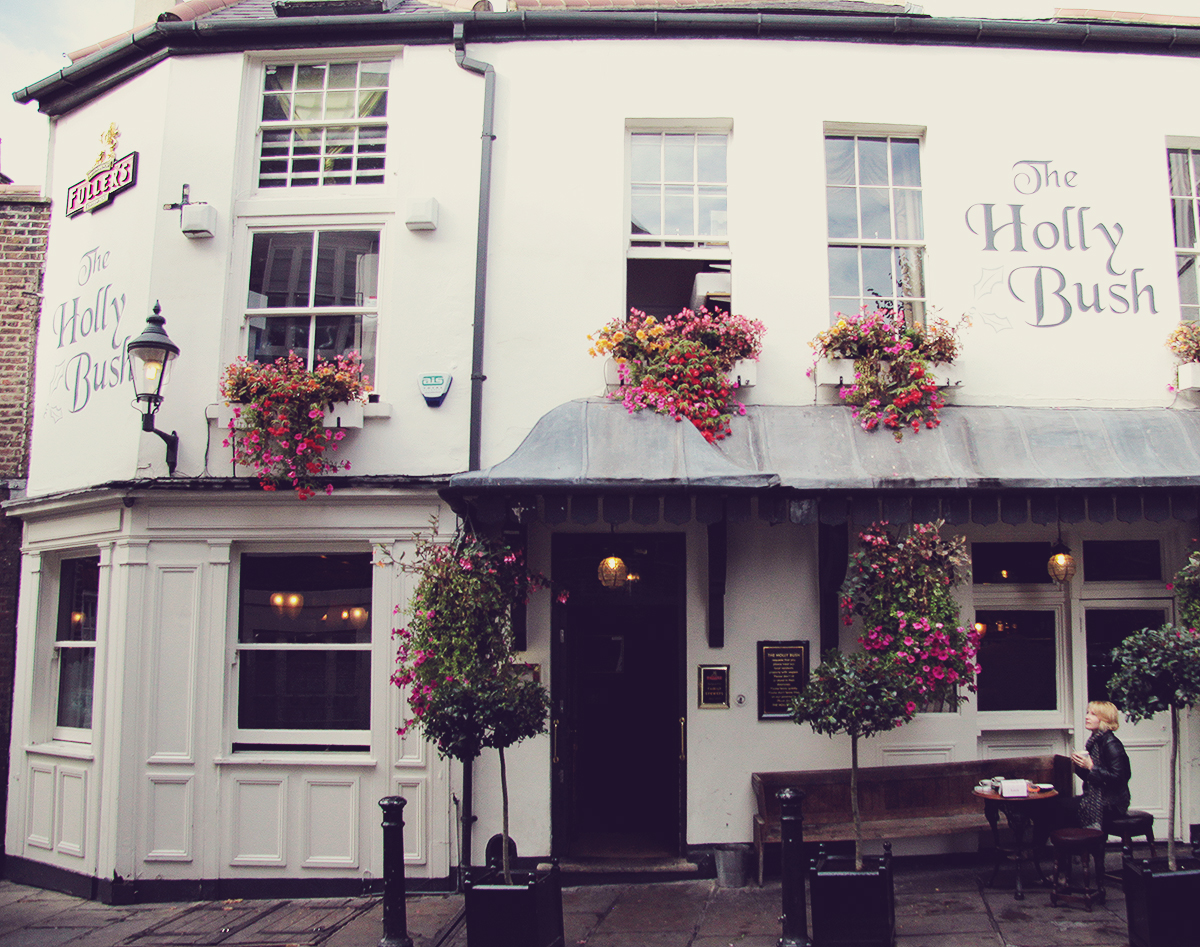 london-the-holy-bush-pub-in-hampstead