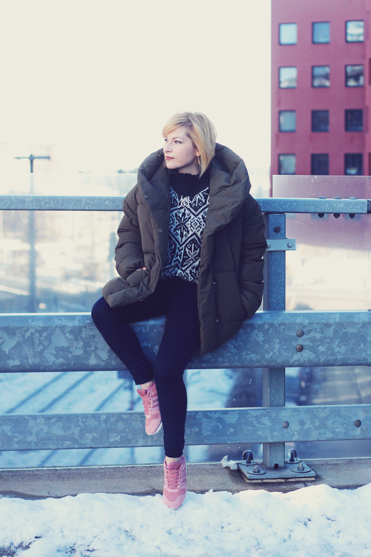 winter fashion, padded jacket, jeans, vintage Swarovski brooch, pink adidas originals, winter sweater, urban landscape, Vienna, snow