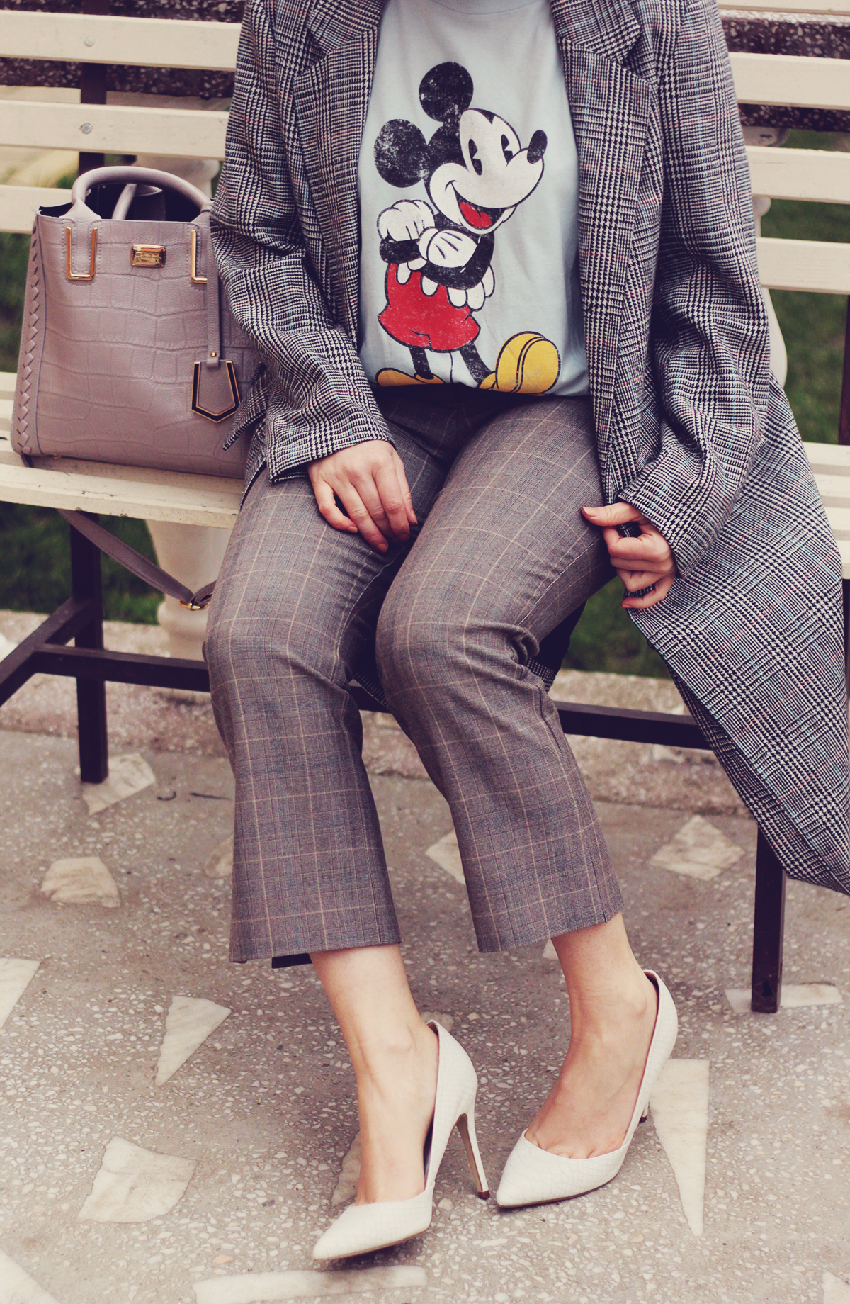 Mickey Mouse t-shirt, gingham coat and pants, white heels, tote bag, office look, work outfit inspiration