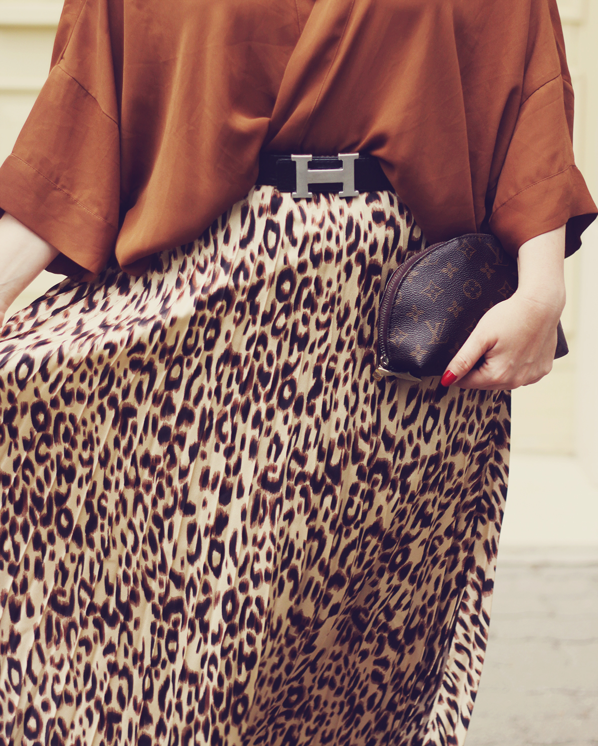 Zaful animal print skirt, Hermes belt, Louis Vuitton pouch, kimono, romantic look, Summer look