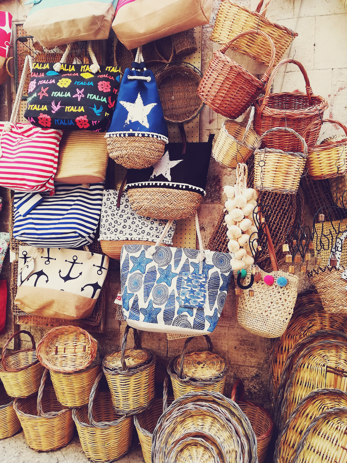 Bari, summer straw bags