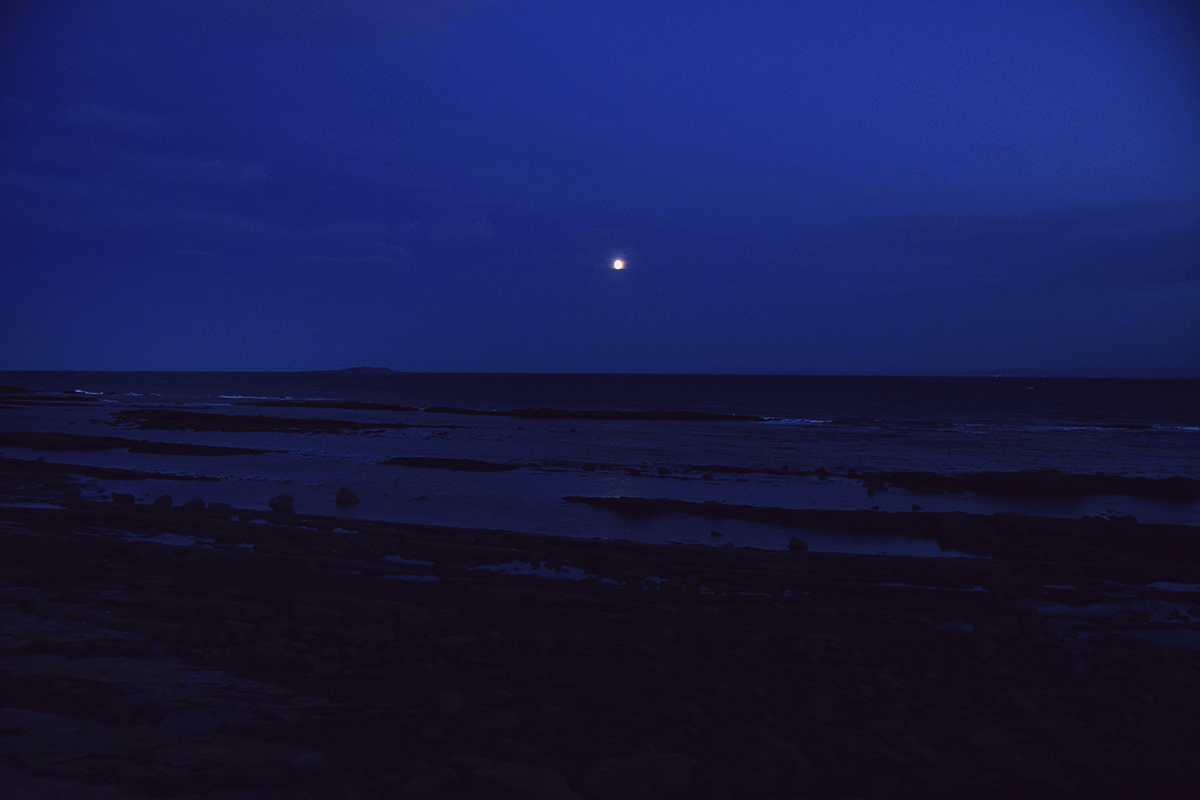 Anstruther Beach at night, Scotland travel post