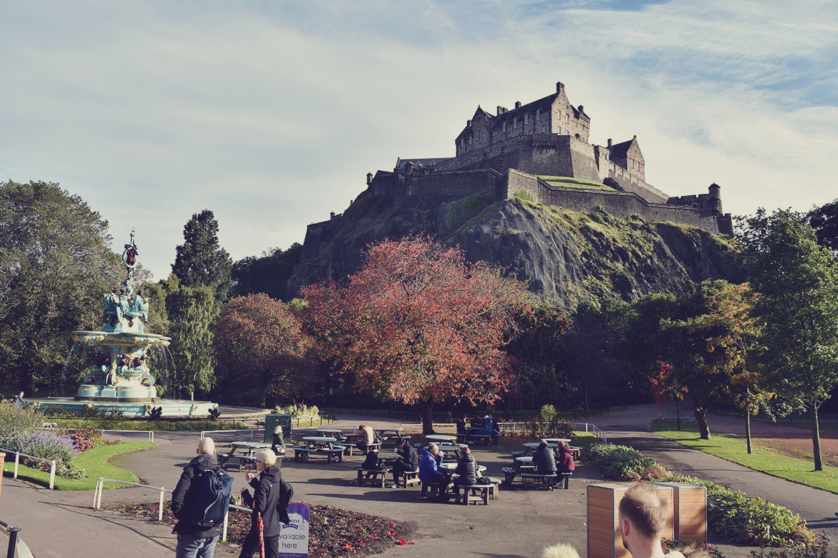 Ross Fountain and Edinburgh Castle, Edinburgh travel post