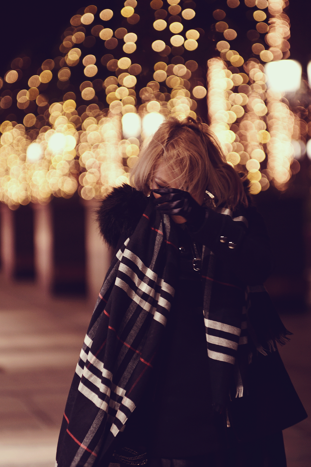 Christmas lights, Christmas look, Burberry scarf, Zara coat, black satin gloves, festive, festive look