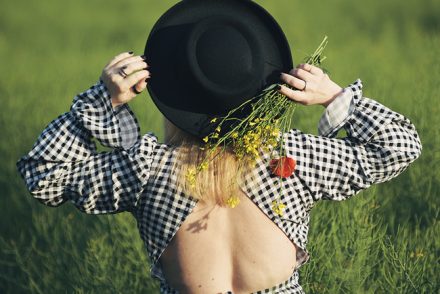 bohemian look, summer look, backless dress, black hat, poppy flower, boho look