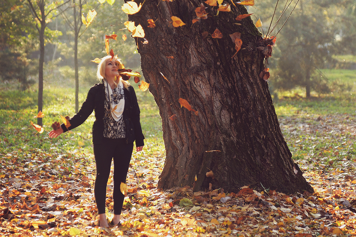 fall fashion, autumn leaves, vintage scarf, Ralph Lauren jacket, office look