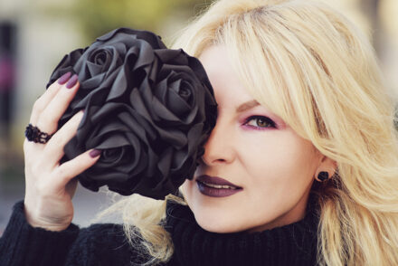 Goth Look - Black gothic roses